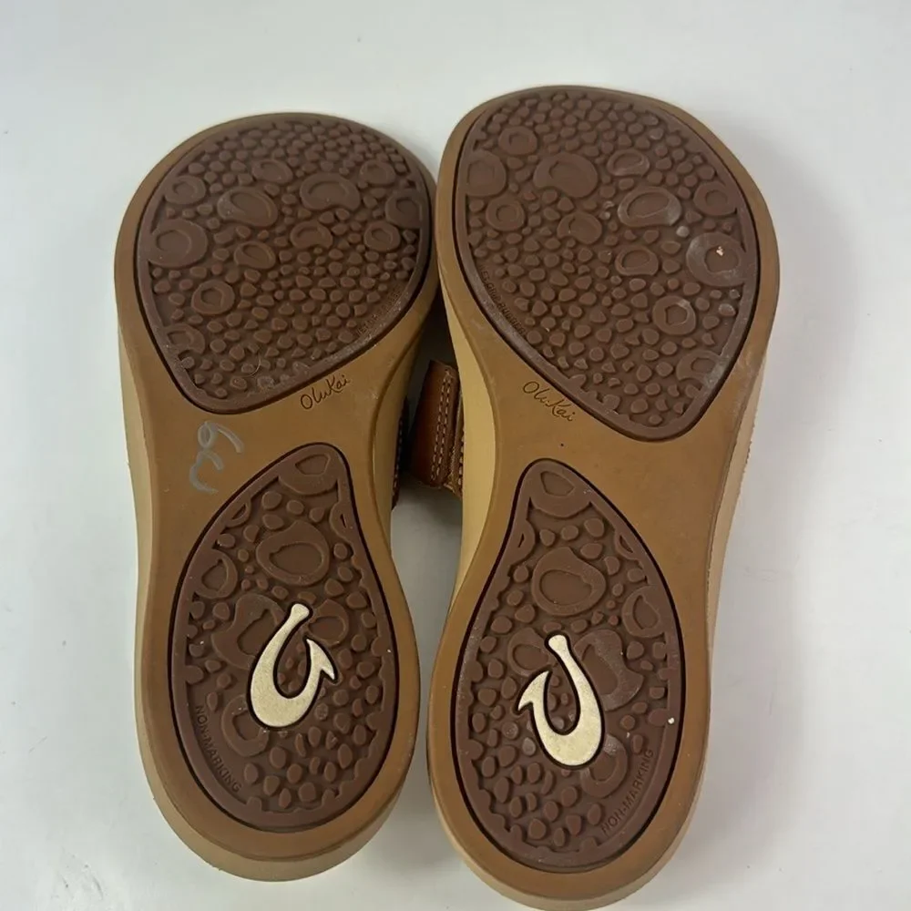 OLUKAI Nonohe Olu Golden Brown Leather Slide Women’s Sandals